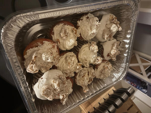 Pasteurized grapefruit cupcakes with lavender royal icing and white chocolate coated ginger toffee honeycomb! Pasteurized grapefruit cupcakes with lavender royal icing and white chocolate coated ginger toffee honeycomb!